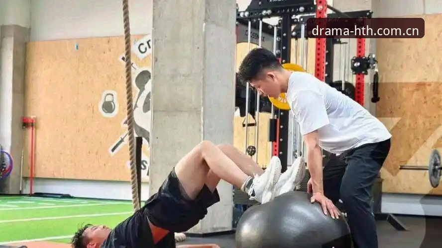 辽宁铁人夏训重组：瓦吉奇离队与三中卫体系解读